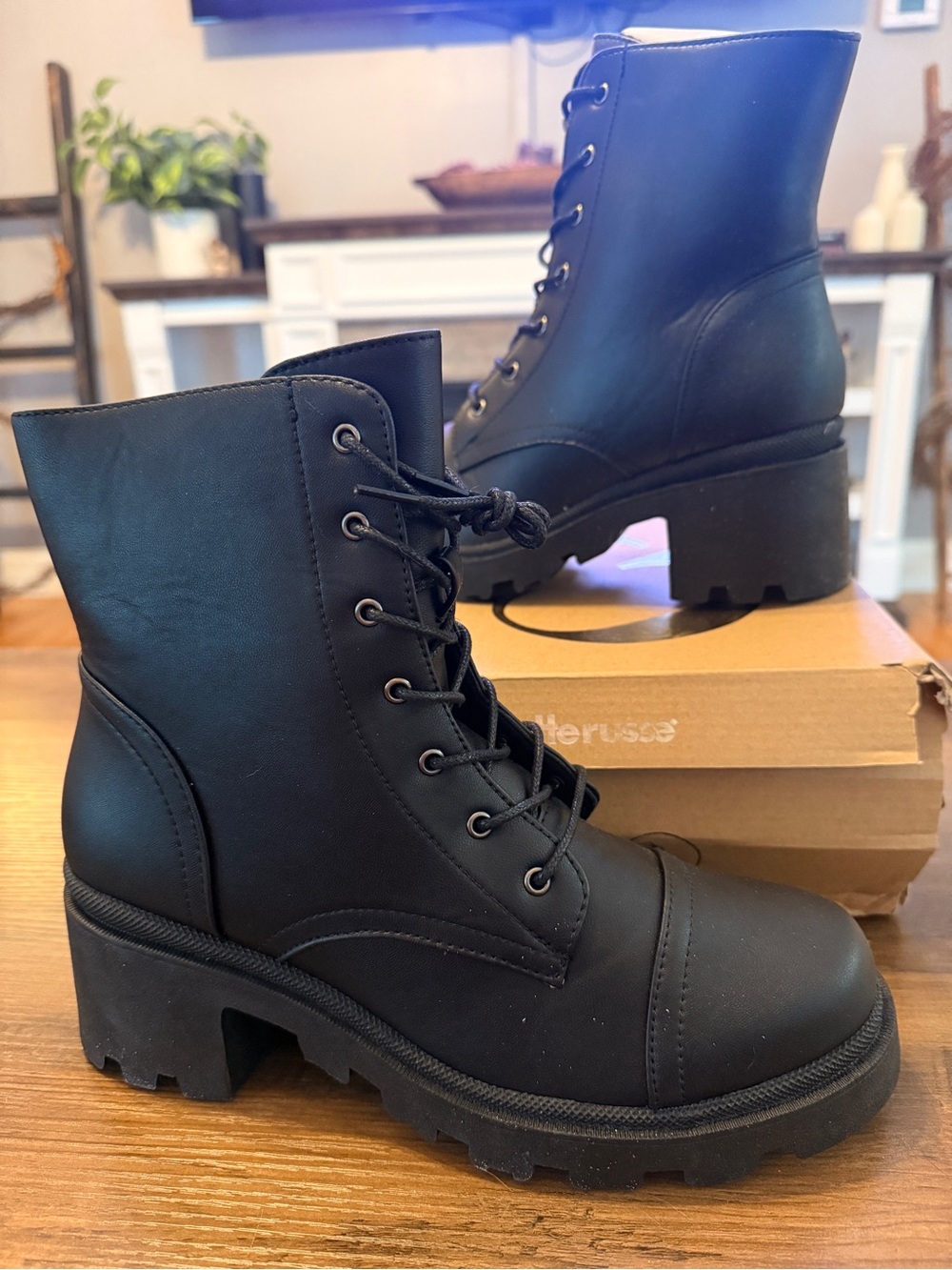 Charlotte Russe black lace up combat boots chunky heel women’s size 9 NWT